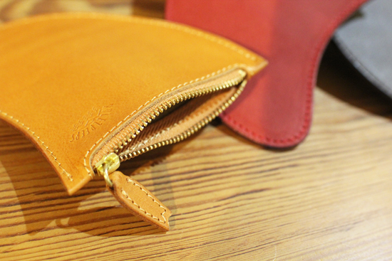 RULEZPEEPS (ルールズピープス) FIN LEATHER COIN CASE