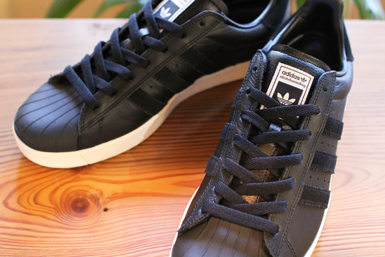 adidas sperstar bkwht