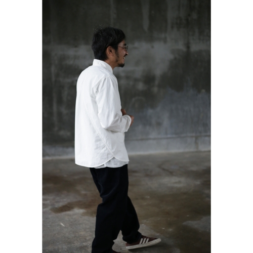 REMILLA (レミーラ) ヒトエラウンドシャツ